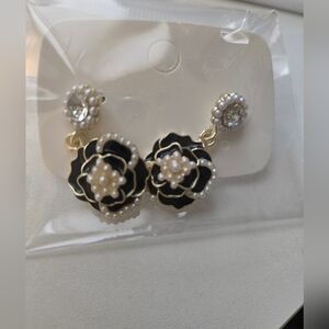 Black and Gold Floral Earrings Beaded With Rhinestone.